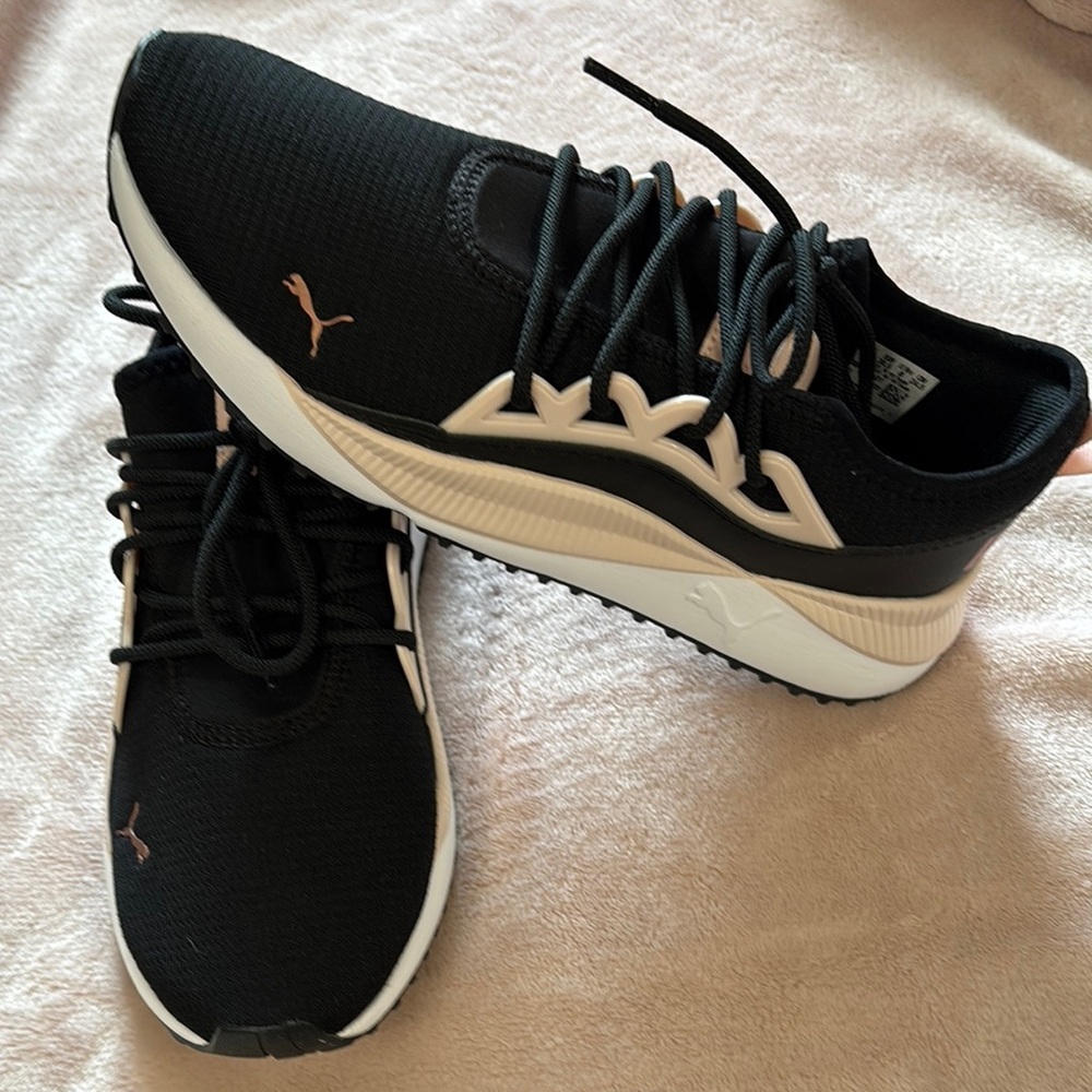 Puma Men's Black Sneakers